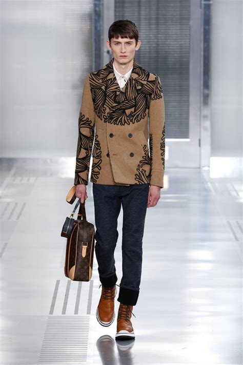 lv nust 2015|Louis Vuitton Fall 2015 Menswear Collection .